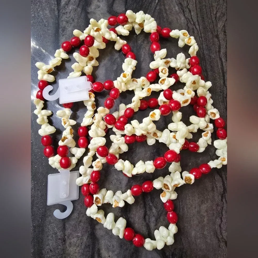 New 72-in Vintage Retro Style Faux Popcorn Red Berry Christmas Holiday Garland